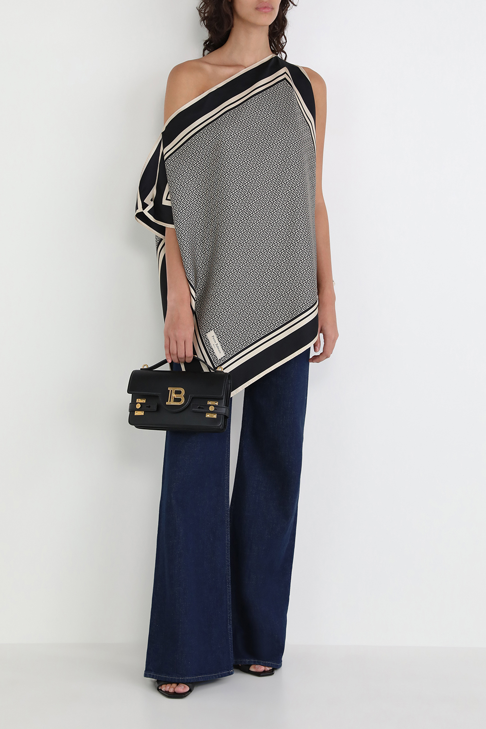 חולצה א-סימטרית עם הדפס